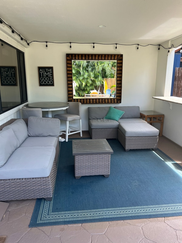 Building Photo - 293 Alaume St