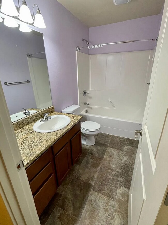 Building Photo - Fantastic 3 Bedroom 2.5 Bath Home in Cordata!