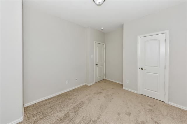 Building Photo - 679 Emily Ln