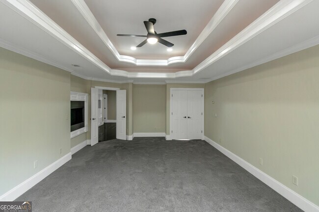 Building Photo - 6048 Golf View Crossing