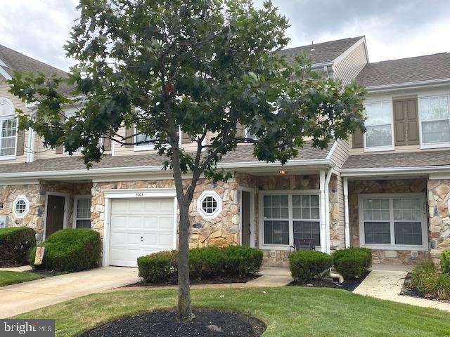 Building Photo - 8003 Normandy Dr