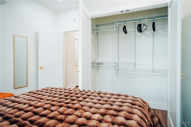 Building Photo - 110 Hotel St