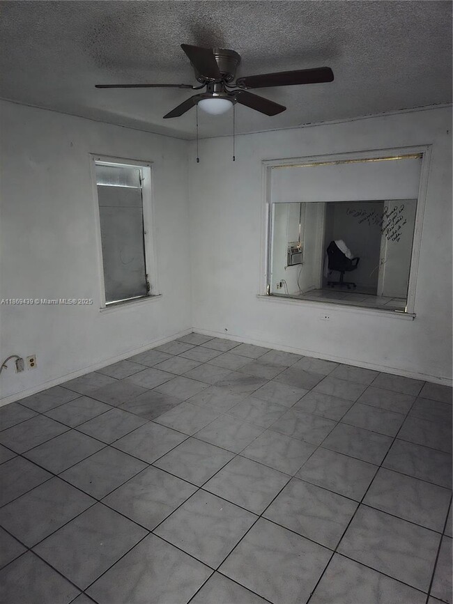 Building Photo - 2215 Fillmore St