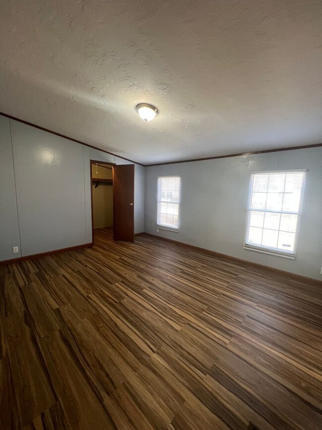 Building Photo - Caryville 37714 - COMING SOON! 3 bedroom, 2 bath home - Contact Chad Weeks (865) 567-6193