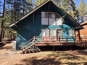 Building Photo - Quiet furnished cabin for ski lease