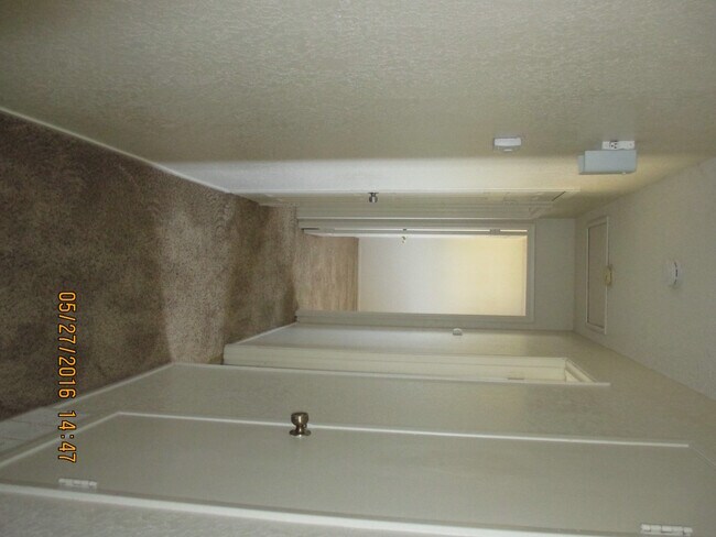 Building Photo - FOU310