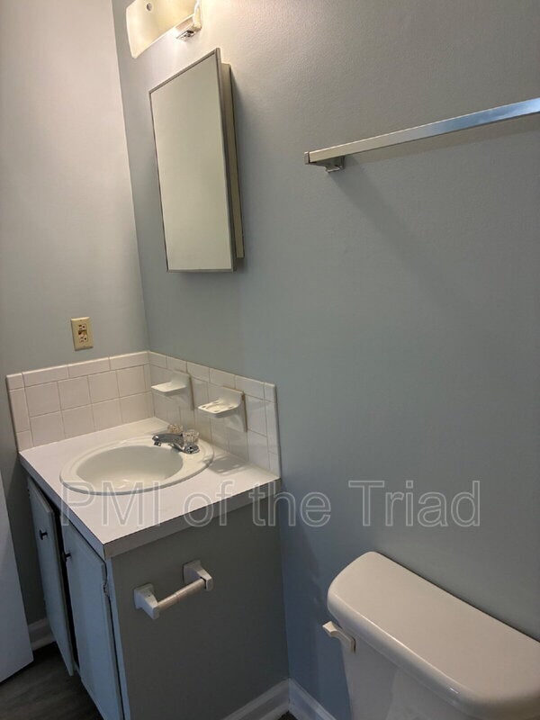 Building Photo - 4070 Bonne Venture Rd