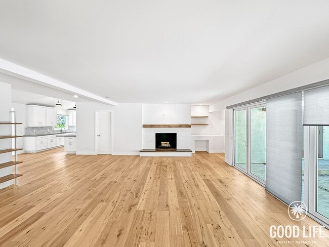 Building Photo - Stunning 3BR Home in Santa Ana with Private  Large Yard, Modern Upgrades & 2-Car Garage