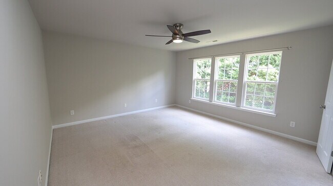 Building Photo - Four-Bedroom Home in Leesville School District
