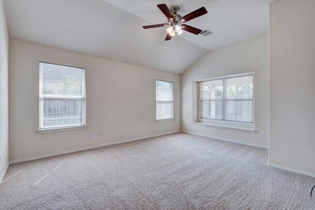 Building Photo - 25206 Pepper Ridge Ln