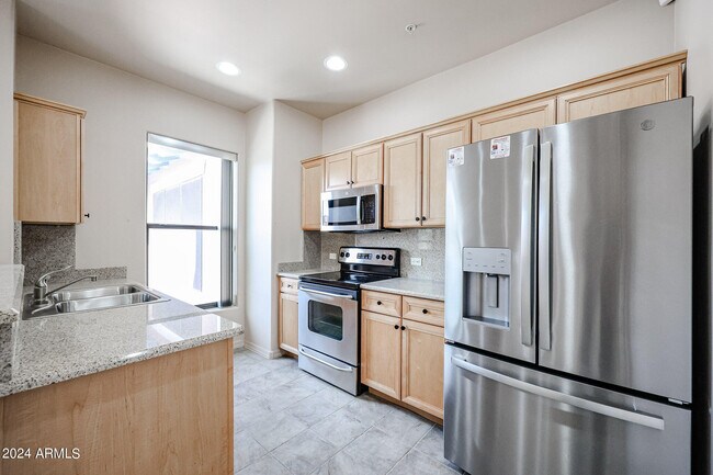 Building Photo - 20660 N 40th St