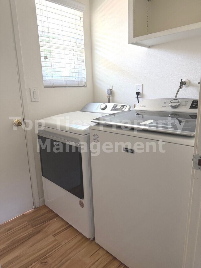 Building Photo - ***Beautiful Oceanfront 3 bed, 2 bath, 2,076 sqft House in Carlsbad Village - Available 06/15***