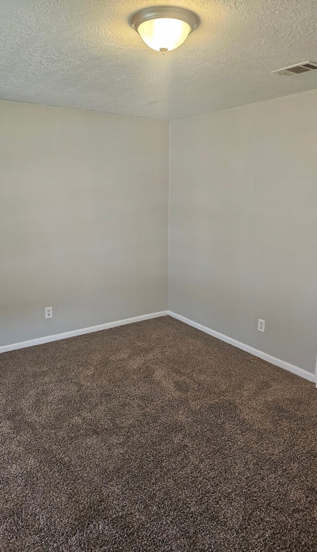 Building Photo - 13355 Lake Breeze Ln