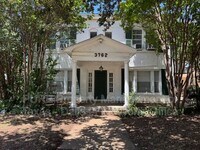 Building Photo - 3762 W 7th St
