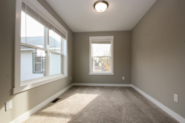 Building Photo - 2700 Dorman Ave