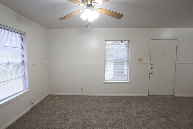Building Photo - Coming Soon! 1 Bedroom, 1 Bathroom Apartment in Tyler!