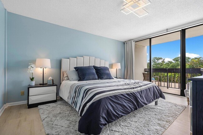 Building Photo - 2400 Presidential 204 Way