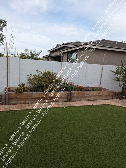 Building Photo - 1391 E Scorpio Pl