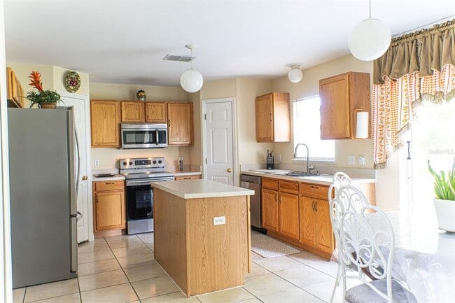 Building Photo - 10437 River Bream Dr