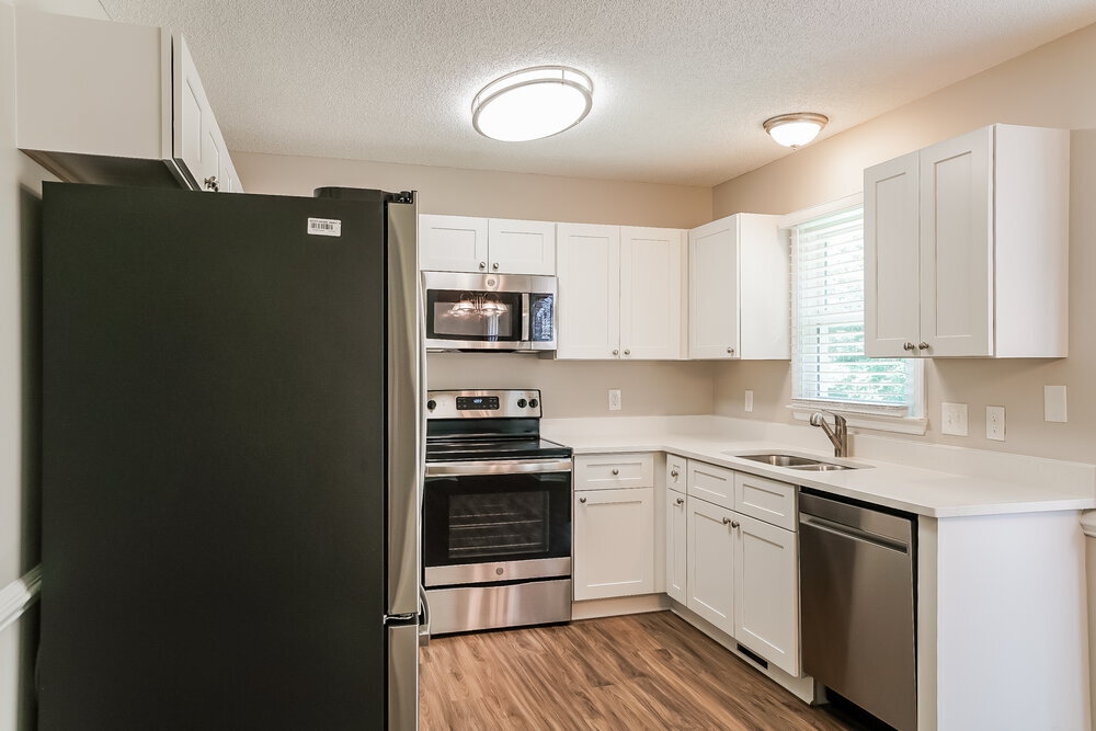 Building Photo - 1024 Holly Pointe Dr