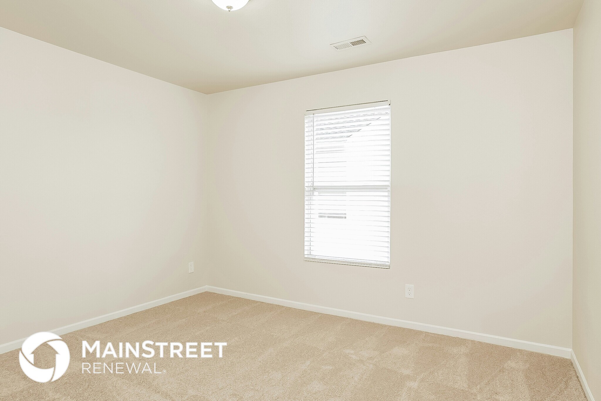 Building Photo - 748 Runningbrook Ln