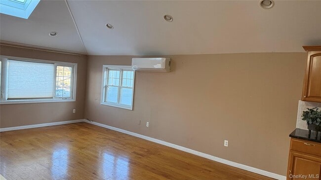 Building Photo - 87-30 Commonwealth Blvd