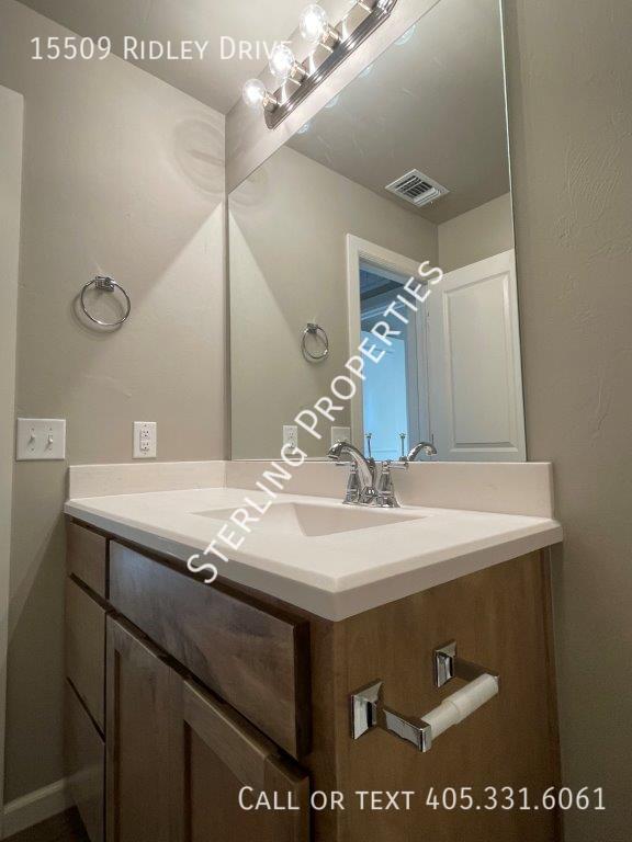 Building Photo - 15509 Ridley Dr