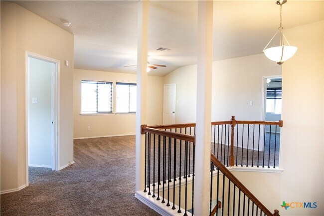 Building Photo - 6006 Ambrose Cir