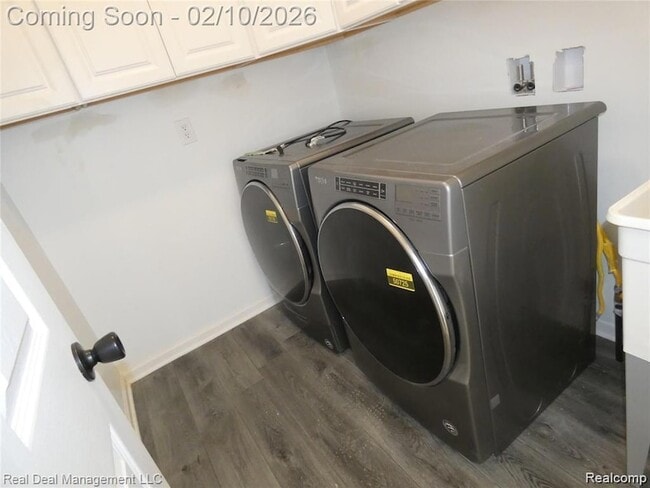 Building Photo - 485 Upland Ave