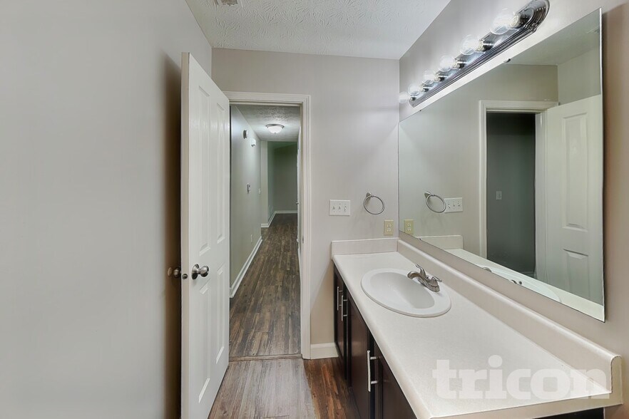 Building Photo - 12758 Sovereign Ln