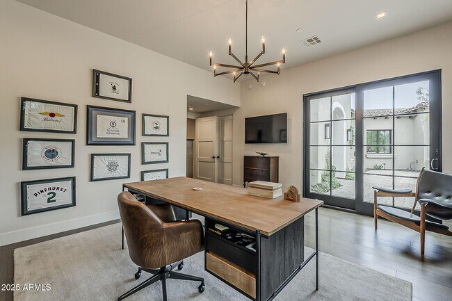 Building Photo - 12016 N Sunset Dr