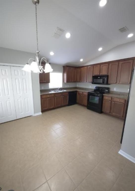 Building Photo - 9734 Highland Ridge Dr