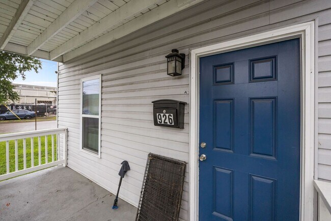 Building Photo - For Rent in Norfolk – Spacious 4 Bedroom Home!