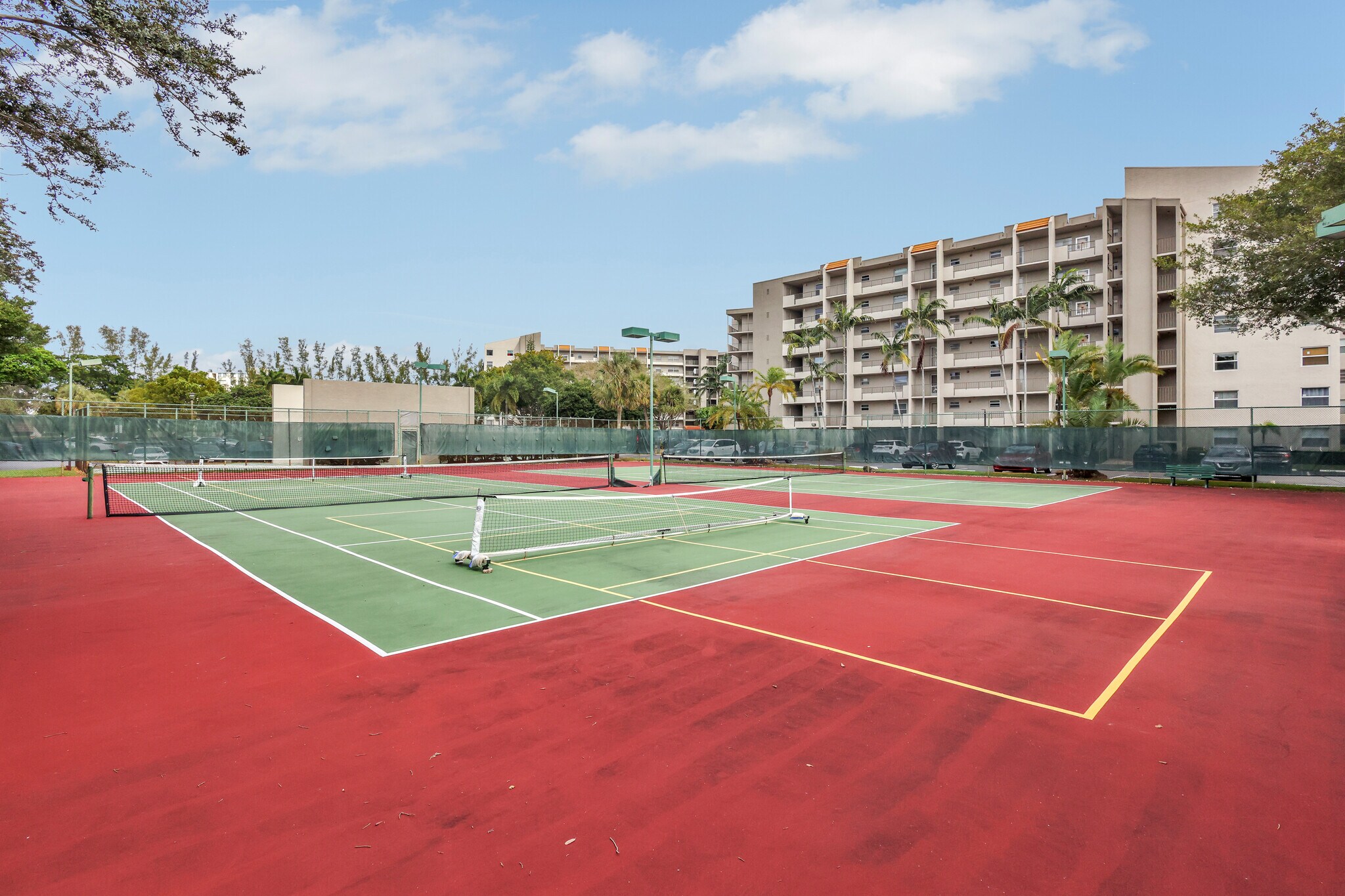 Pickle Ball & Tennis Courts - 3940 Inverrary Blvd