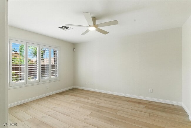 Building Photo - 10950 Crispinio St