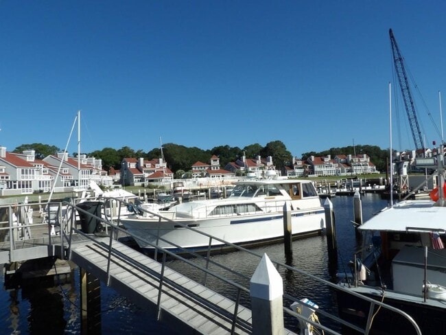 Building Photo - 4396 Baldwin Ave