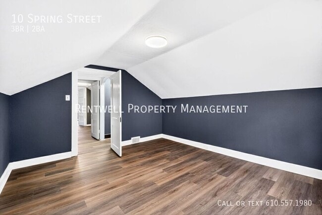 Building Photo - 10 S Spring St