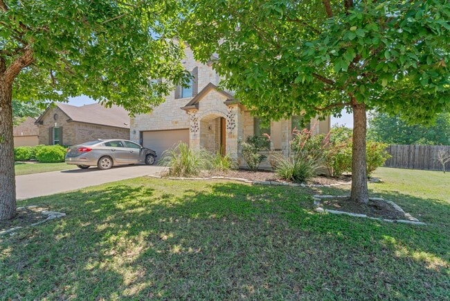 Building Photo - 1109 Hyde Park Dr