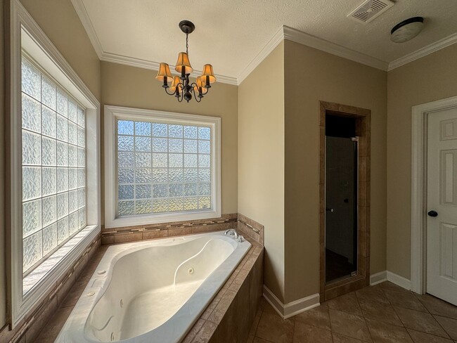 Building Photo - Beautiful 4 Bed, 2 Bath Home in Jack Britt