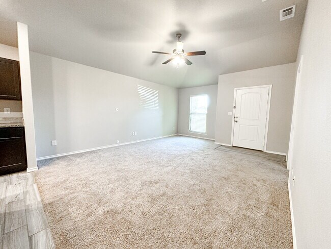 Building Photo - Beautiful Home in Upland Crossing!