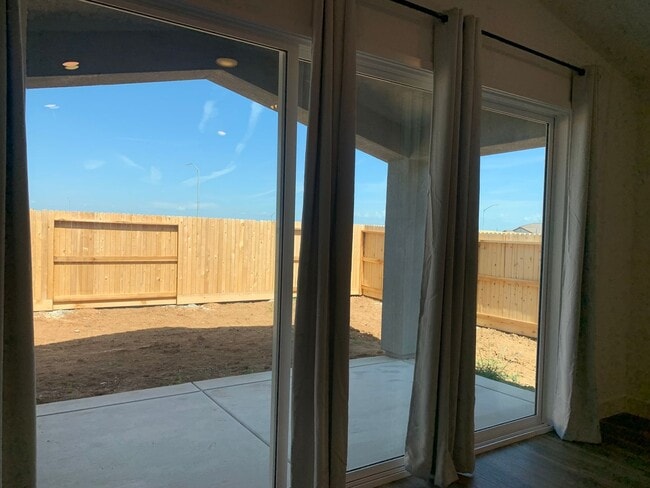 Building Photo - Brand NEW 4 bedroom 1 story home Rancho Co...