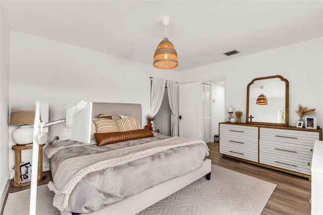 Building Photo - 10971 SW 177th St