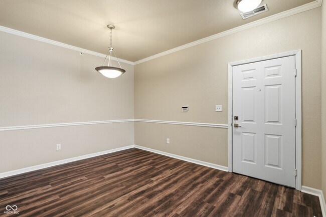 Building Photo - 12833 Tradd St