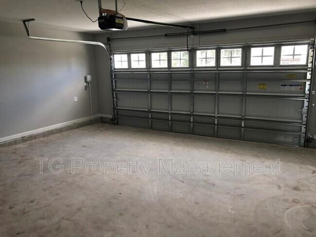 Building Photo - 8101 Oden Ave