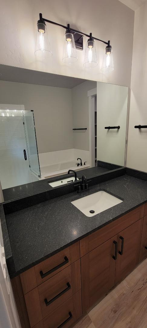 Building Photo - 12307 Eovaldi Ave