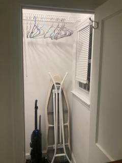 Building Photo - 5561 Ashbourne Rd