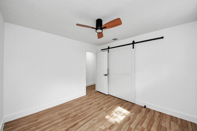 Building Photo - 6249 Locke Ln