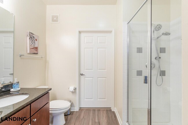 Building Photo - 400 Blake St