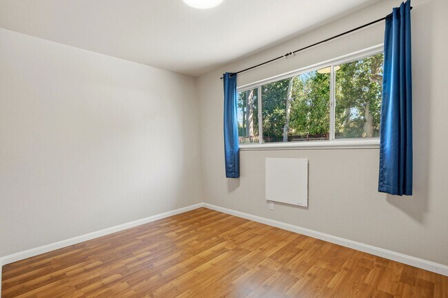 Building Photo - Beautiful Spacious 3-bedroom 1.5-Bath Home in Concord!