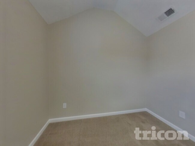 Building Photo - 3120 Far Emerald Land